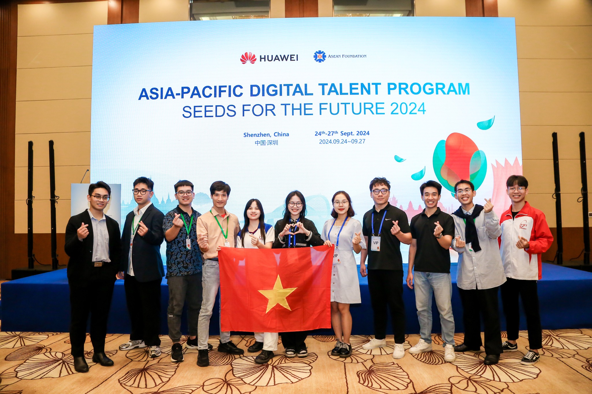 VinUni Student shines in First Prize Win at Huawei’s Tech4Good Competition